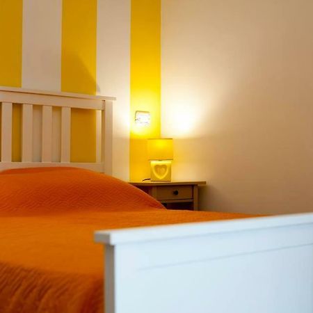 O' Paese E Masaniello Bed & Breakfast เนเปิลส์ ภายนอก รูปภาพ