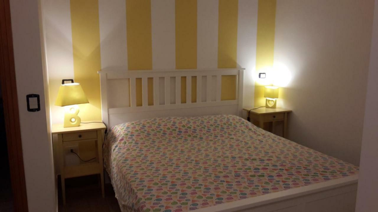 O' Paese E Masaniello Bed & Breakfast เนเปิลส์ ภายนอก รูปภาพ