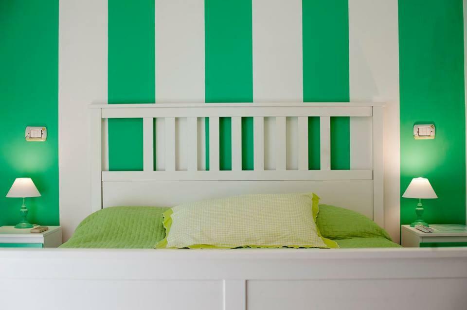 O' Paese E Masaniello Bed & Breakfast เนเปิลส์ ภายนอก รูปภาพ